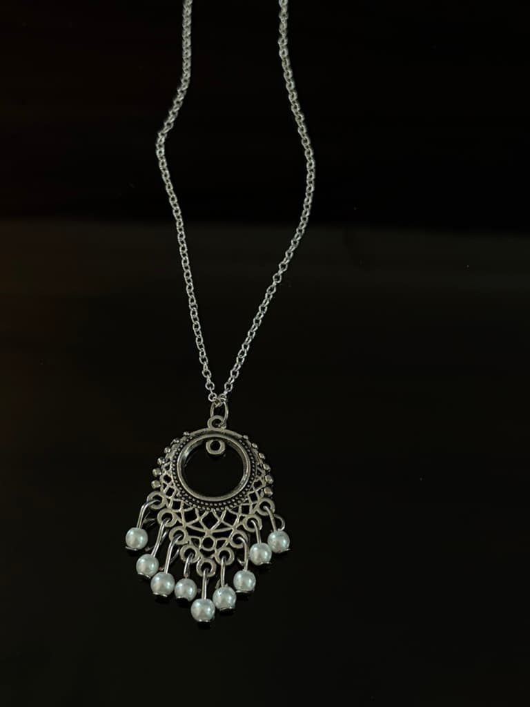 Silver Pearl Chandelier Necklace 2